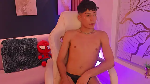 Онлайн чат XXX Adann_Scott