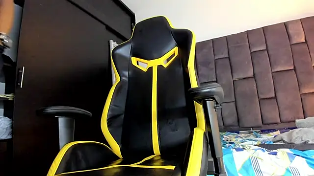 Chat +18 de brian_smitth ao vivo