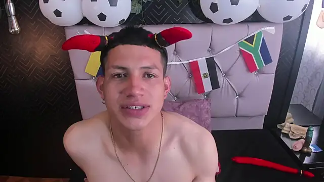 Tony_Zackk Chat XXX live