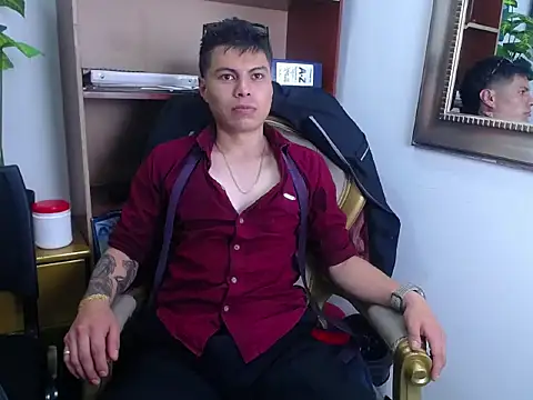 AquilesTaylorn Live XXX chat