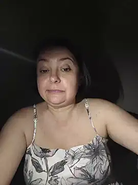 EmmaEmmy40 Adlı Modelin Canlı XXX Sohbeti