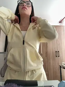 Bonny_Eva Adlı Modelin Canlı XXX Sohbeti