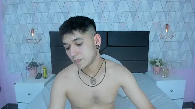 XXX chat uživo modela MarkLaurens