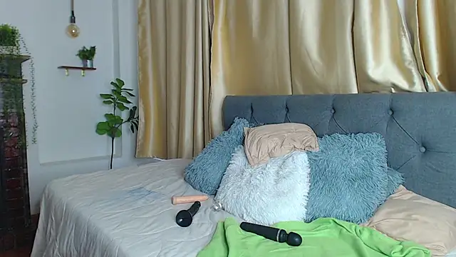 Chat XXX en directo de Emma_hassani