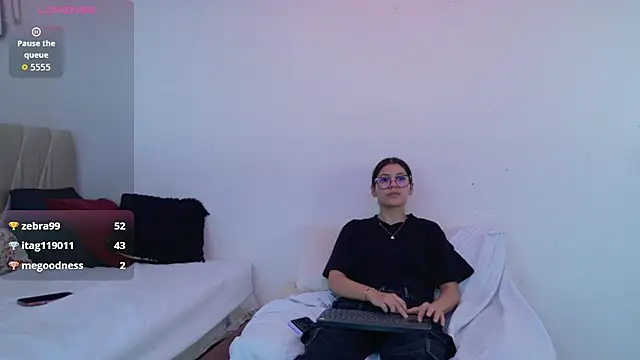 sweetauracouple Live XXX-chat