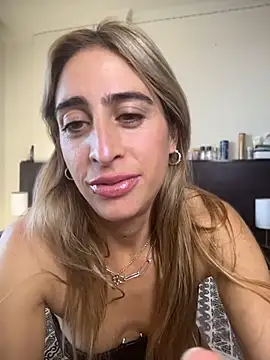 Chat +18 de NicoleWilder ao vivo