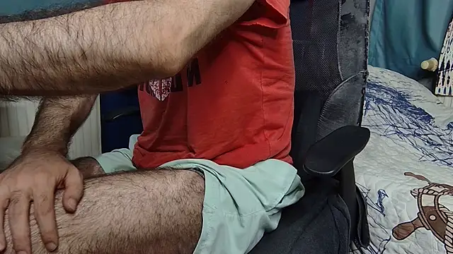 hairybearcbのライブXXXチャット