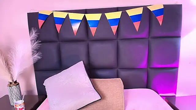 JupiteFox Live XXX-chat
