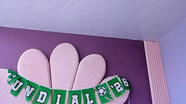 AmmyJones_'s Live XXX Chat