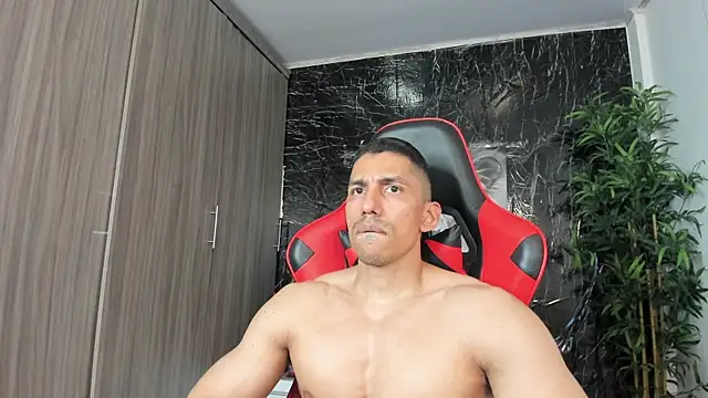 Erik_castle live XXX chat