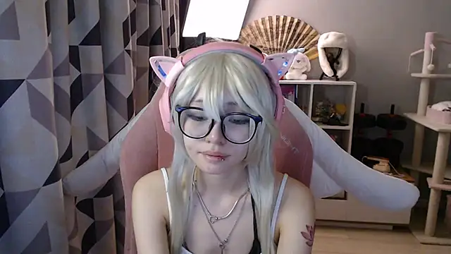 SaxonDibs' Live XXX Chat