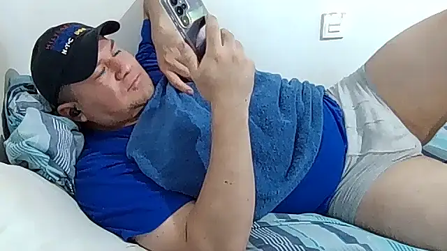 fuckynations Adlı Modelin Canlı XXX Sohbeti