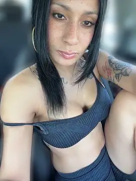 FerrariFrenchn Live XXX chat