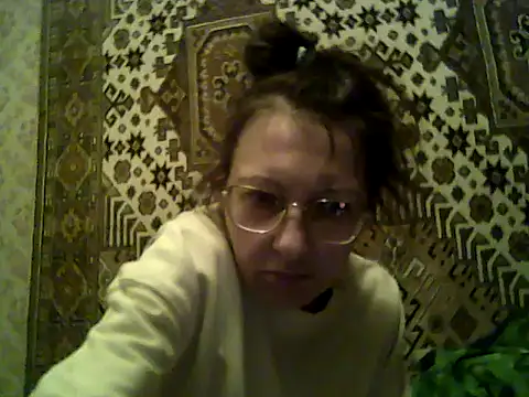 FayInessaKiss' Live XXX Chat