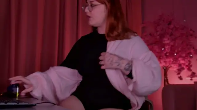StaceyJensen 即時 XXX 聊天