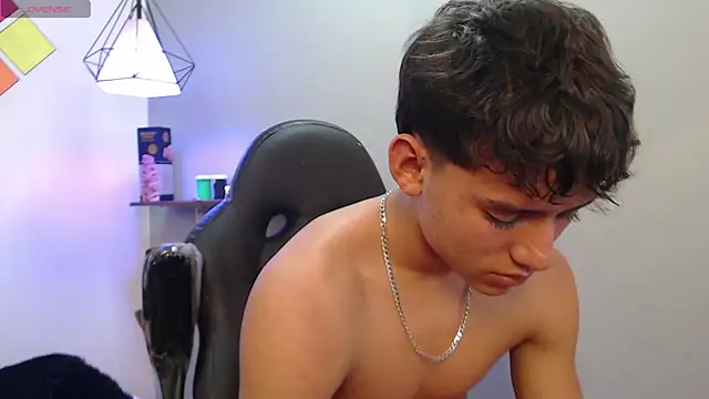 Онлайн чат XXX Ryan_grayx