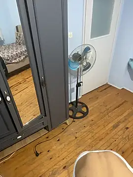 Alevderlerrs webkamerás műsora