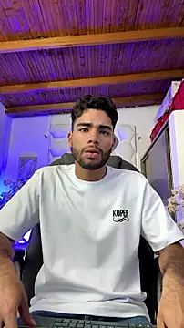 AlejandroGreco Chat XXX in diretta