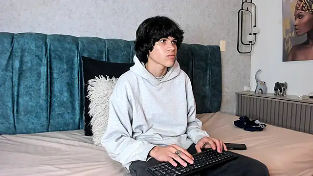 צ'אט XXX בשידור חי של Diamond_twink