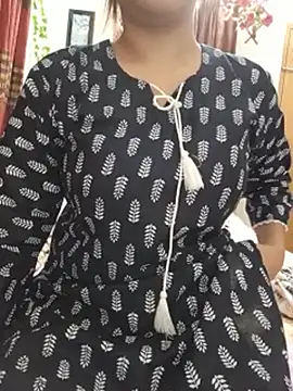Tanha18 Adlı Modelin Canlı XXX Sohbeti