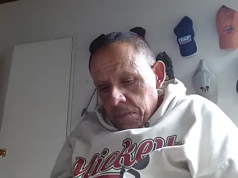 Chat XXX ao vivo de AlekNoir