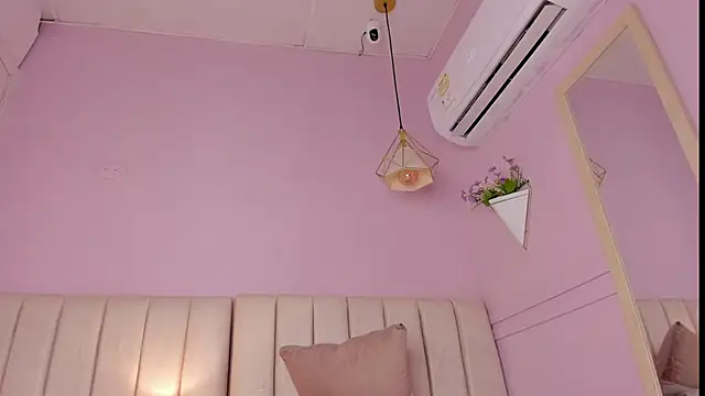 _lucia_18 Chat XXX in diretta