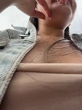 צ'אט XXX בשידור חי של Sara_fun