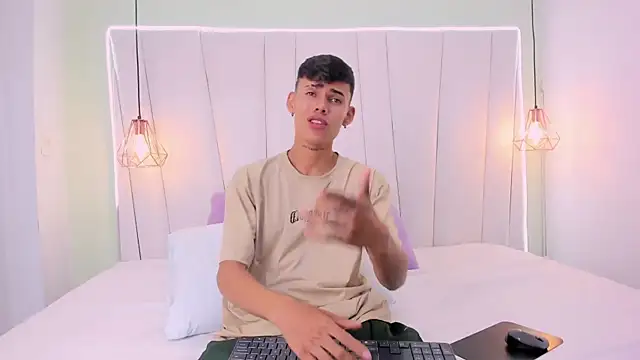 Онлайн чат XXX JacobFerrer