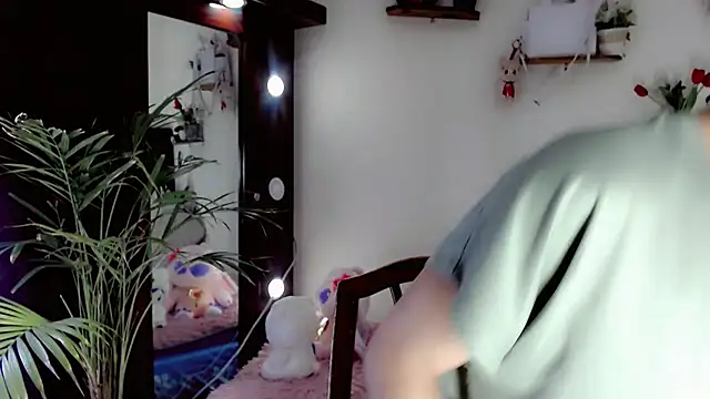 צ'אט XXX בשידור חי של NathalialLooes