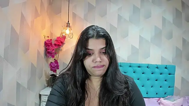 دردشة LindaBreeS الجنسية المباشرة