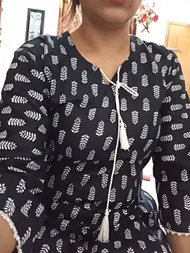 Chat +18 de Tanha18 ao vivo