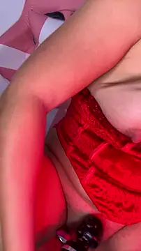 ScarletVelvetX's Live XXX Chat