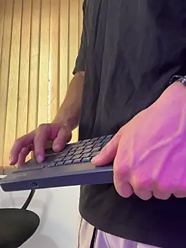 Alexander_ferreのライブXXXチ  ャット