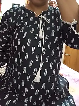 Chat +18 de Tanha18 ao vivo