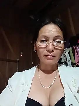 Cucci07 Chat XXX in diretta