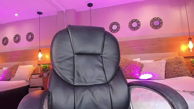 XXX chat uživo modela ArianaGolden