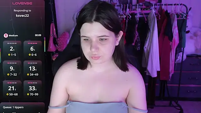 AmyVibess' Live XXX Chat