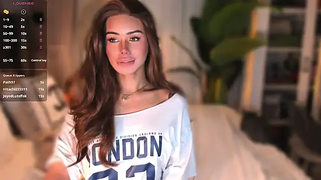 Chat XXX en directo de ParisianDoll