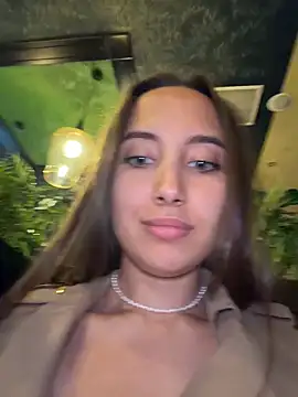 XXX chat uživo modela ICrazyOneIRL