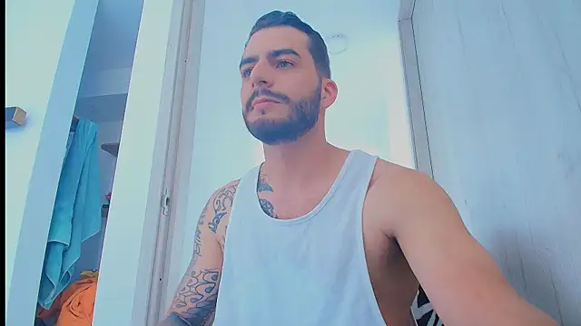 Živý XXX chat thomas_gun