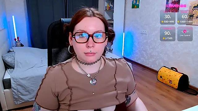 ur_geekgirl's Live XXX Chat