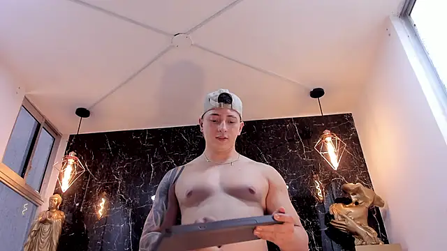 Chatroom XXX en direct de Zack_Miller24