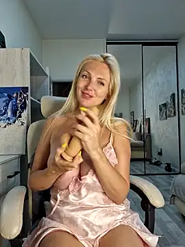 Monna Chat XXX live