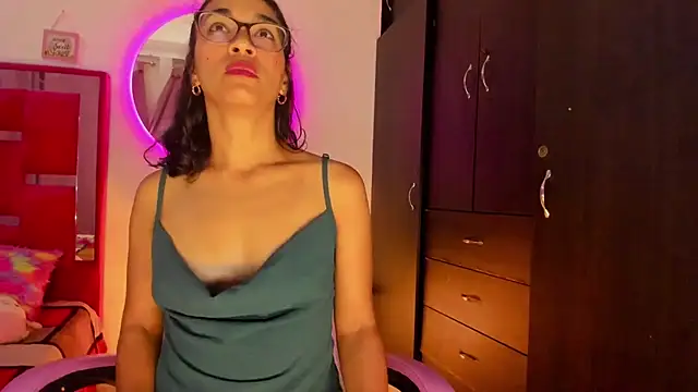 Chat XXX en directo de stacyfoxxx