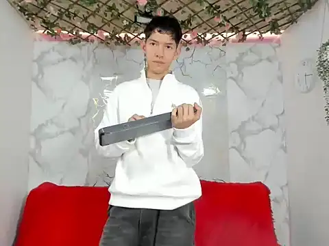 Živý XXX chat heyy_noah11