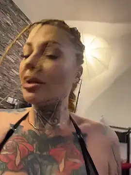 krysstal003 XXX чат на живо