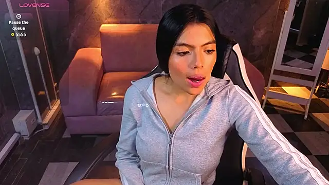 _Charlottee_b's Live XXX Chat