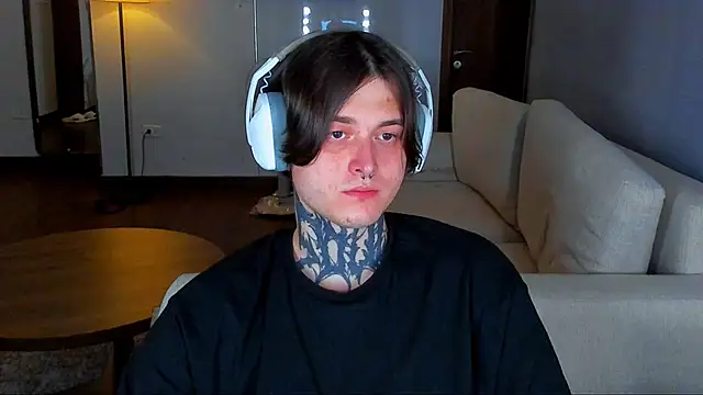 _torfin_ live XXX chat