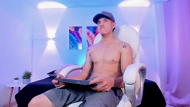 XXX chat uživo modela AxelFalconn