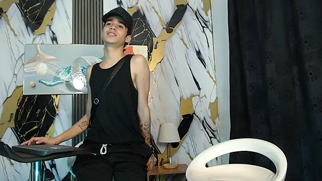 KING_LOVERS1 Live XXX-Chat